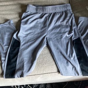 Nike pants- like new